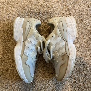 [SOLD] ADIDAS OG yung 96 TORSION TRIPLE WHITE